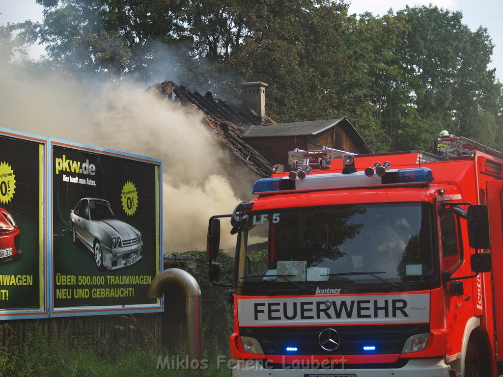 Brand Schuetzenhof Neusser Landstr P5985.JPG